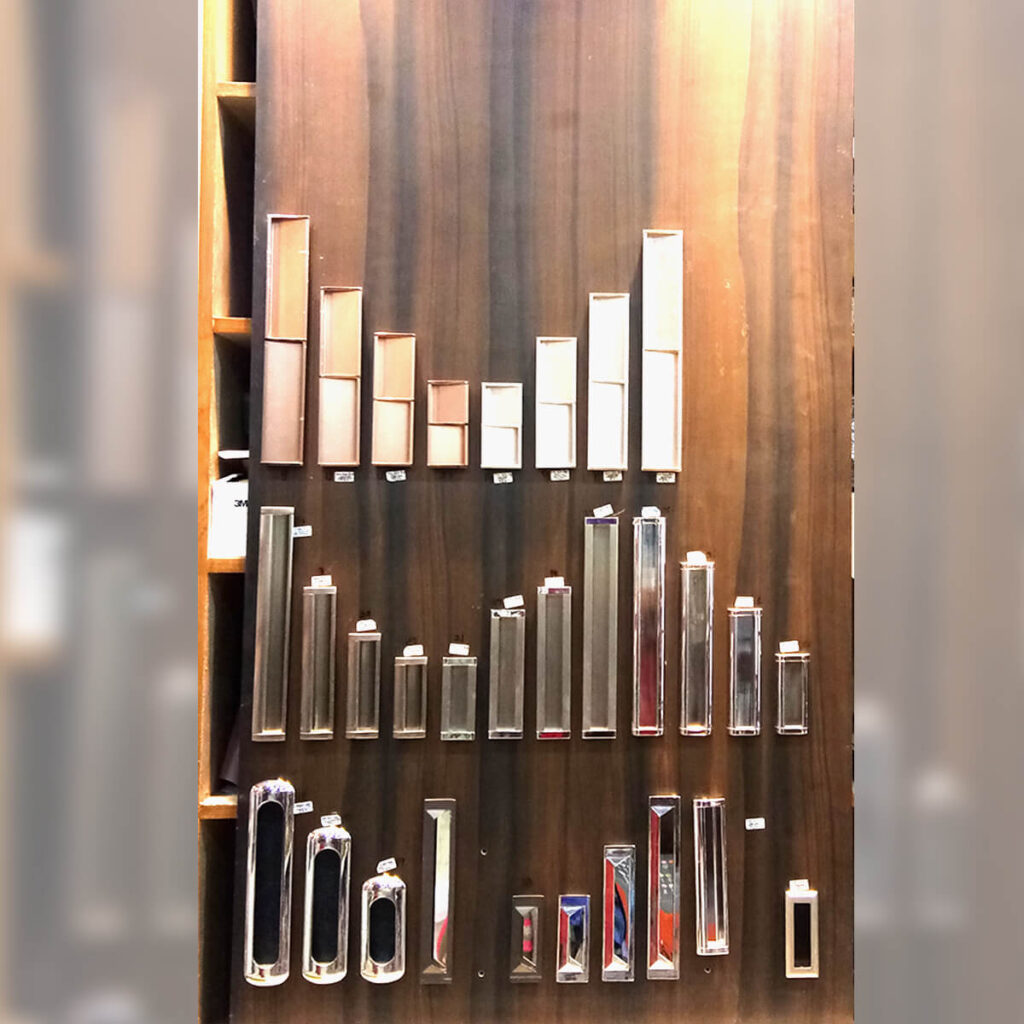 Various Sizes Door Handles